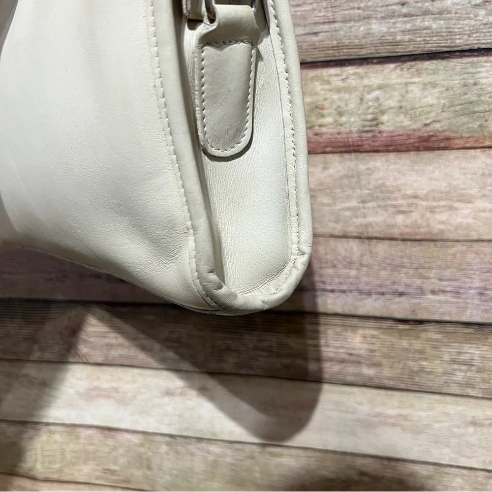 Coach White Leather Vintage Crossbody